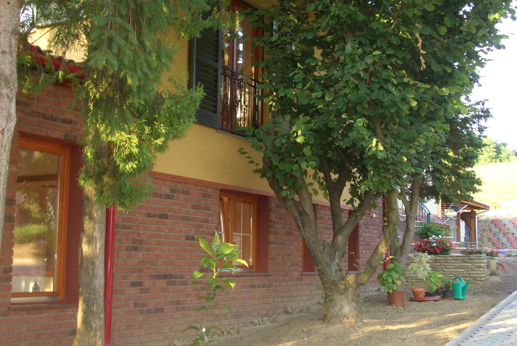 Bundi Vendeghaz Hotel Kehidakustany Exterior photo